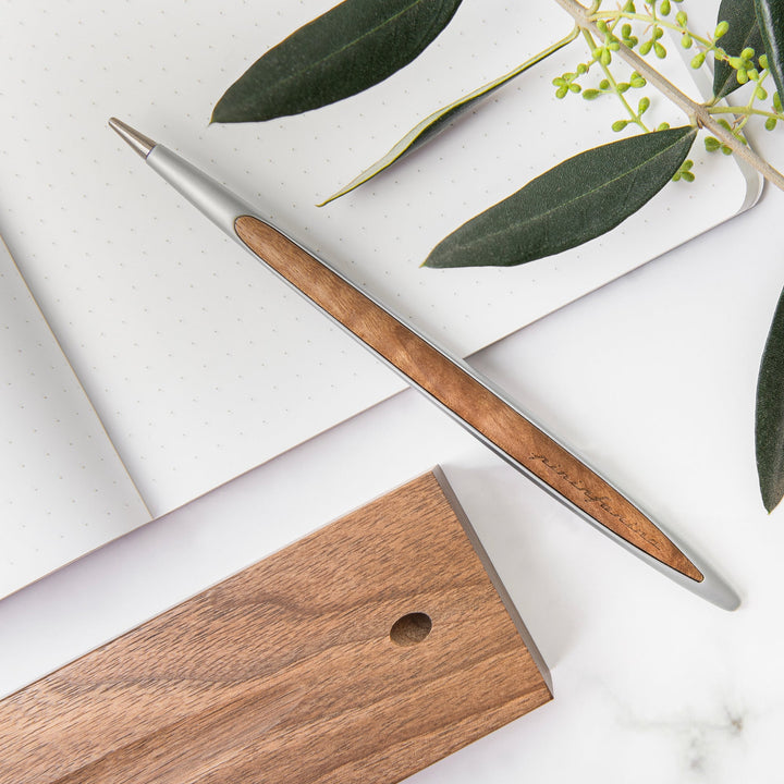 Pininfarina Cambiano Classic Ethergraf – Stylus with Ethergraf® Metal Alloy Nib and Solid Wood Desk Stand