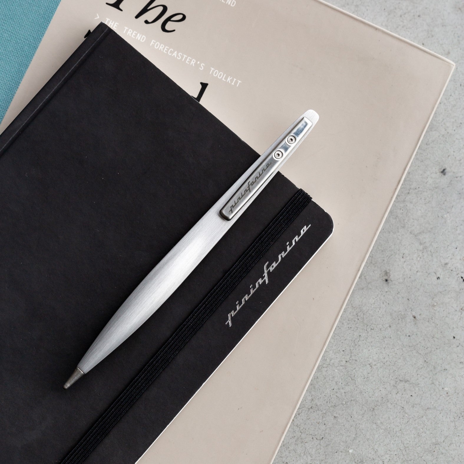 Pininfarina Space Ethergraf – Inkless Stylus with Circular Aluminum Desk Base