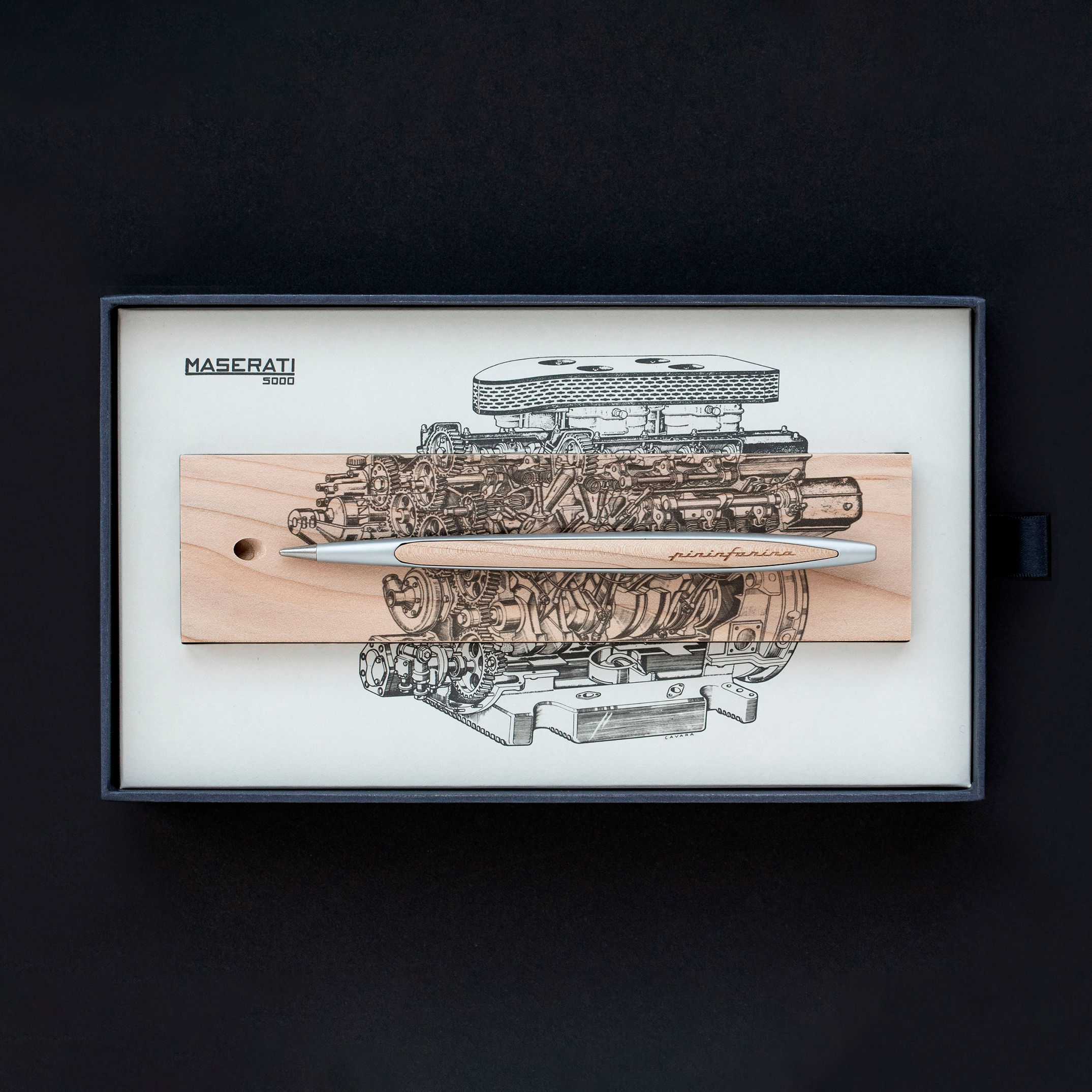 Pininfarina Cambiano Engine Maserati Edition - Ethergraf with cedarwood base