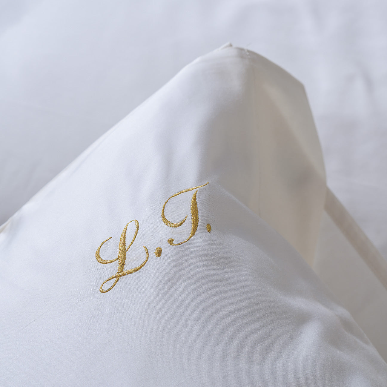 Satin Pillowcases with Three Ruffles DACH
