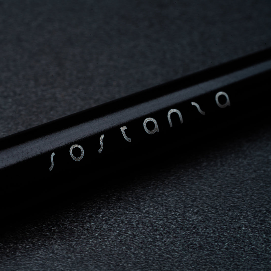 Sostanza Pen – Ballpoint Pen in Silver/Black Anodized Aluminum with Magnetic Mechanism