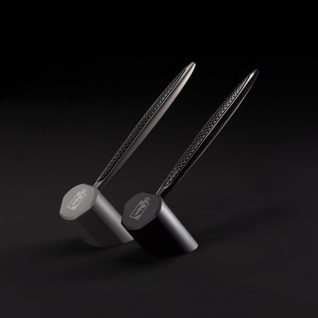 Pininfarina Cambiano Transition with Aluminum Desk Stand