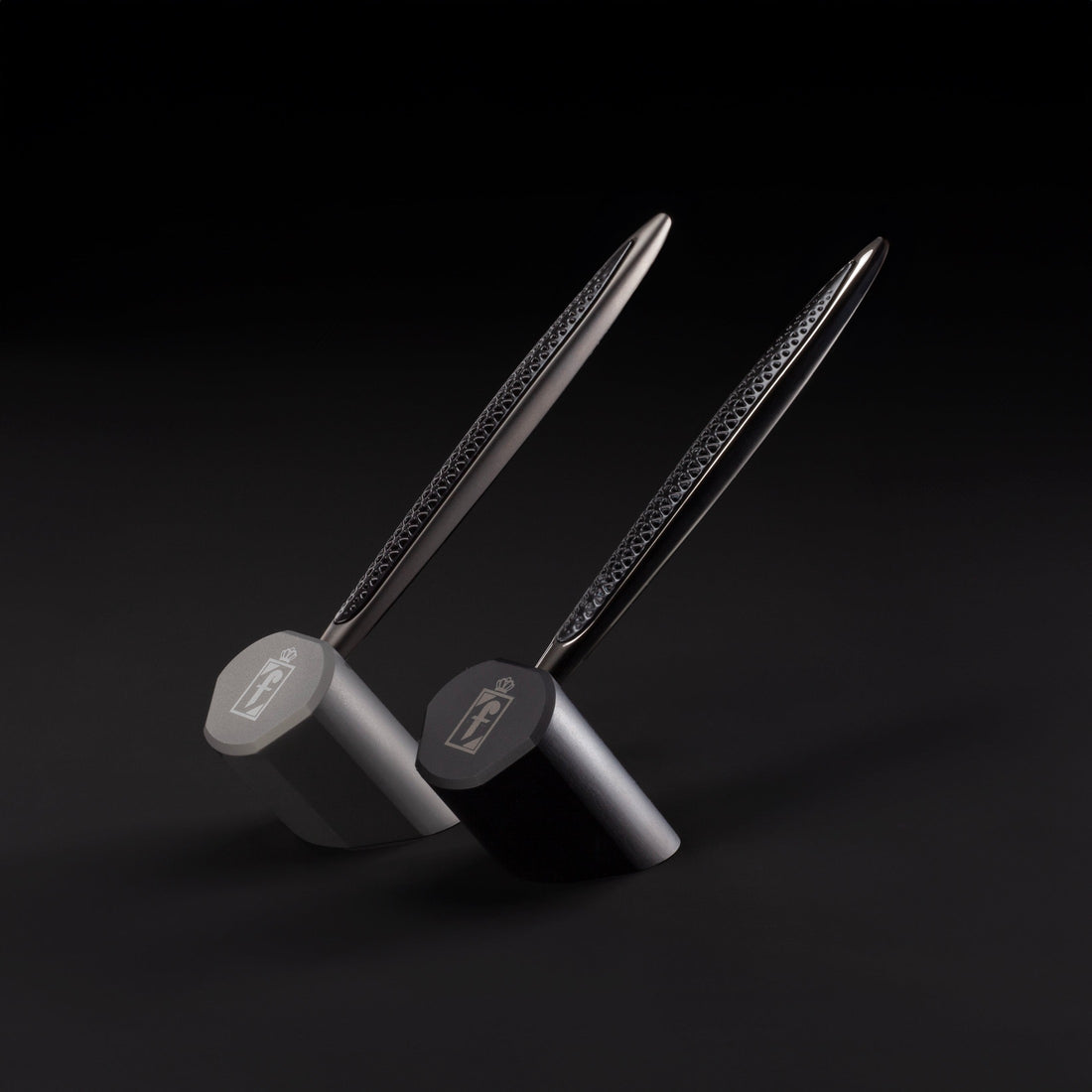 Pininfarina Cambiano Transition with Aluminum Desk Stand