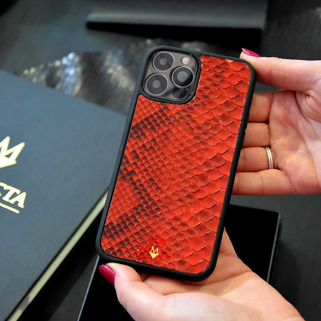 Cover in vera pelle di Pitone Personalizzabile iPhone MagSafe Rosso