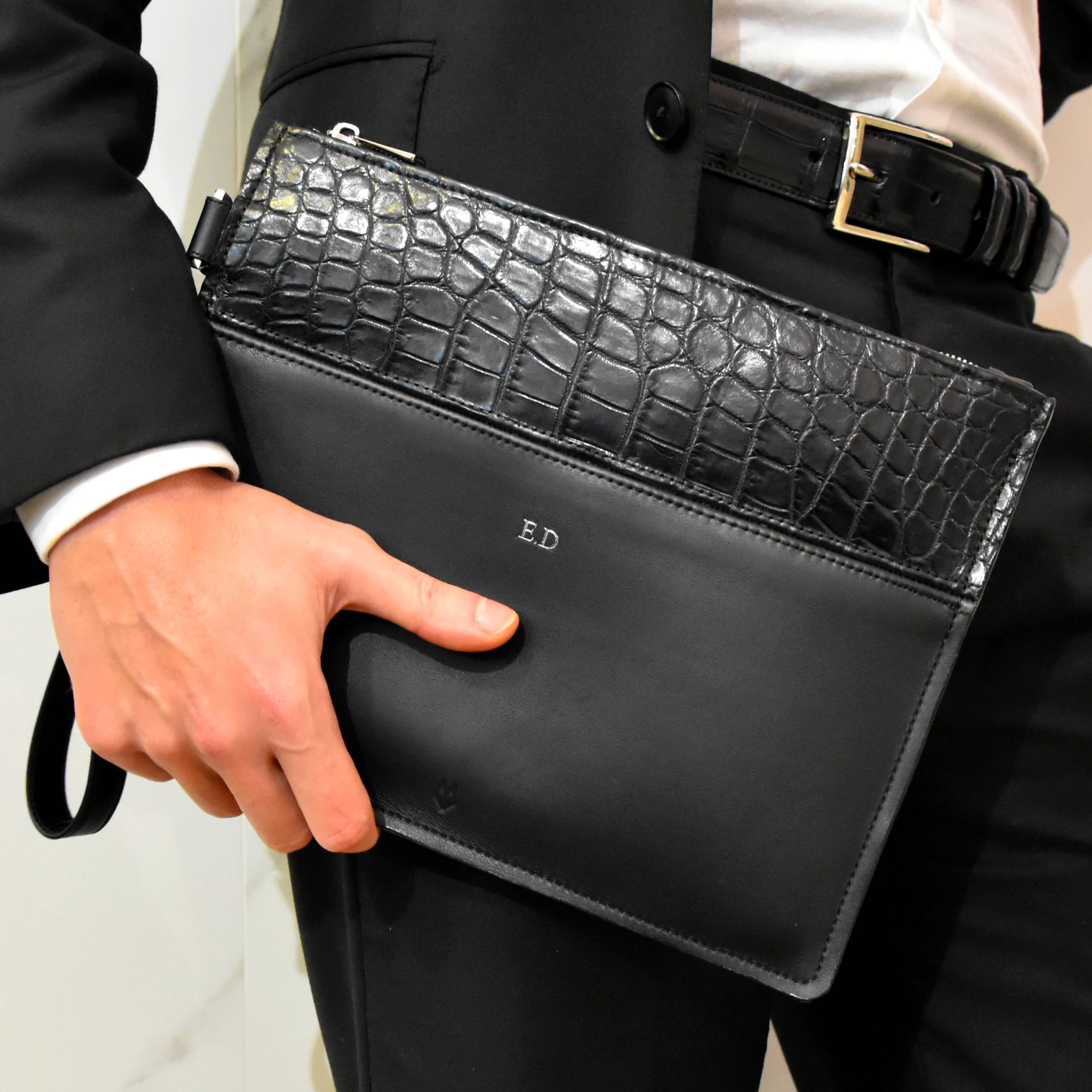 Pochette Personalizzabile Borsa a mano Uomo in vero Coccodrillo Nero - MESPECTA Italia