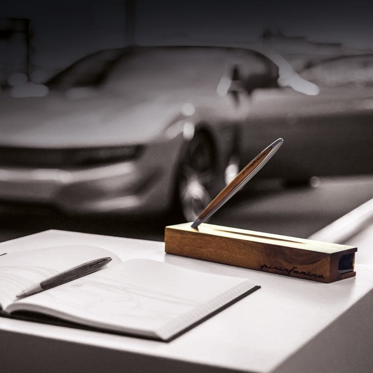 Pininfarina Cambiano Classic Ethergraf – Stylus with Ethergraf® Metal Alloy Nib and Solid Wood Desk Stand