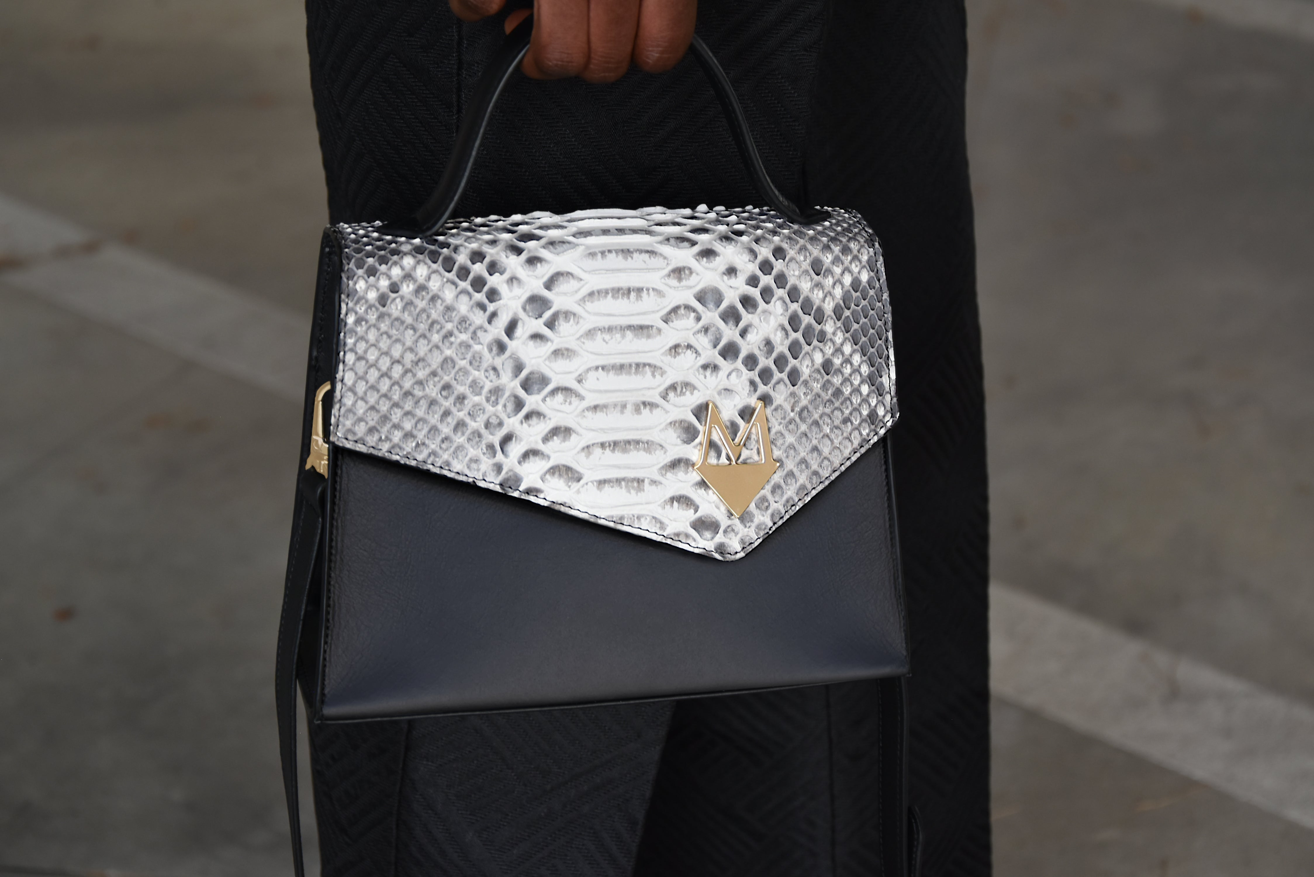 Borsa "Eccelsa" in vera pelle di Pitone Bianco e Nero