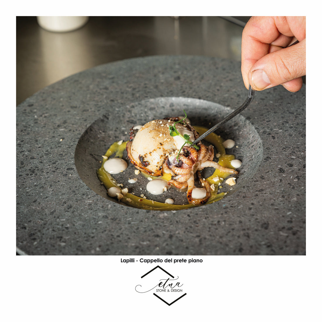 Lapilli - Cappello del prete piano