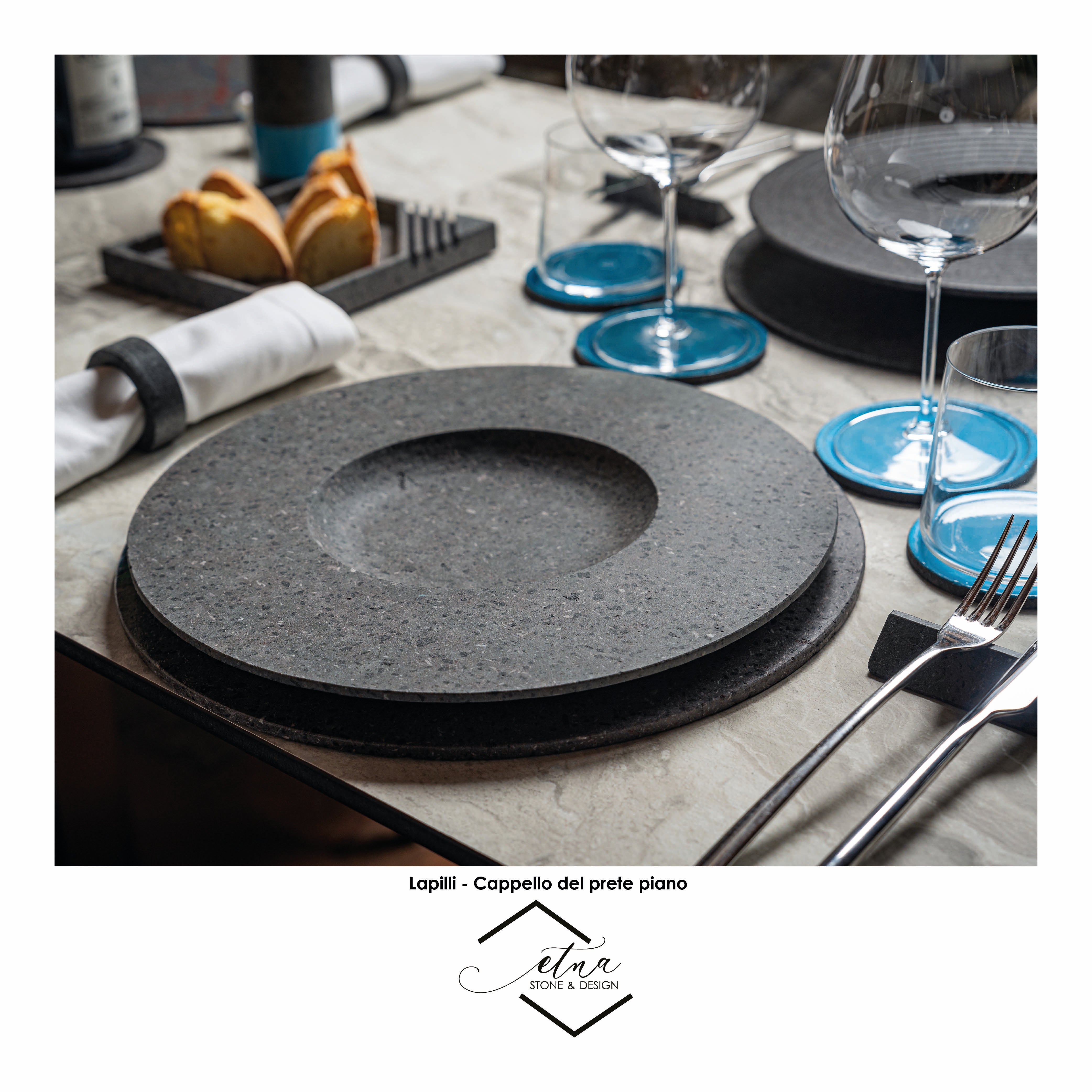 Lapilli - Cappello del prete piano