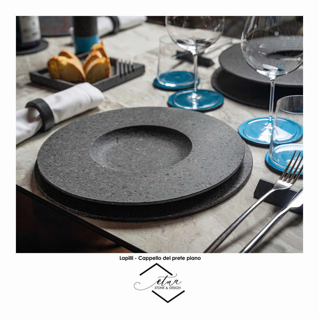 Lapilli - Cappello del prete piano