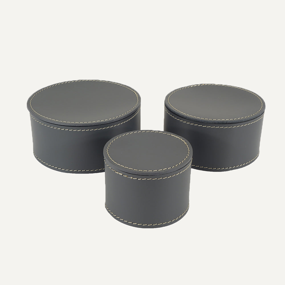 Set di tre contenitori in cuoio con coperchio CLAUDIA - Grigio