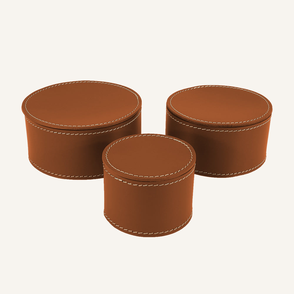 Set di tre contenitori in cuoio con coperchio CLAUDIA - Marrone